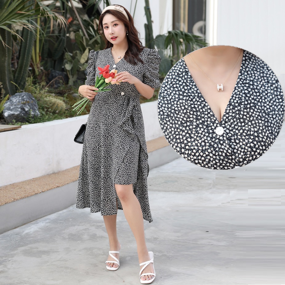 ★5L～9L 大きいサイズ ぽっちゃりさん★胸谷セクシー Vネック パフスリーブ 小花柄シフォンワンピース