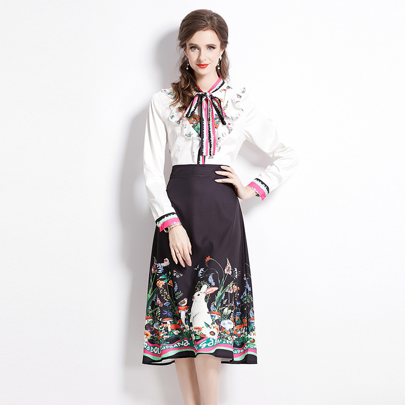 ★通勤 パーティー 結婚式 司会  大人可愛い ボータイリボン 胸元フリル 可愛い柄プリントワンピース