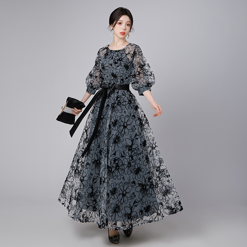 ★パーティー 二次会 結婚式 披露宴 ステージ 司会 演奏会 オシャレ花柄　パフスリーブドレス