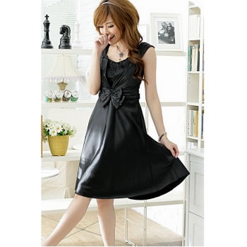 特価★胸元ビーズ付き　ドレス　ワンピース